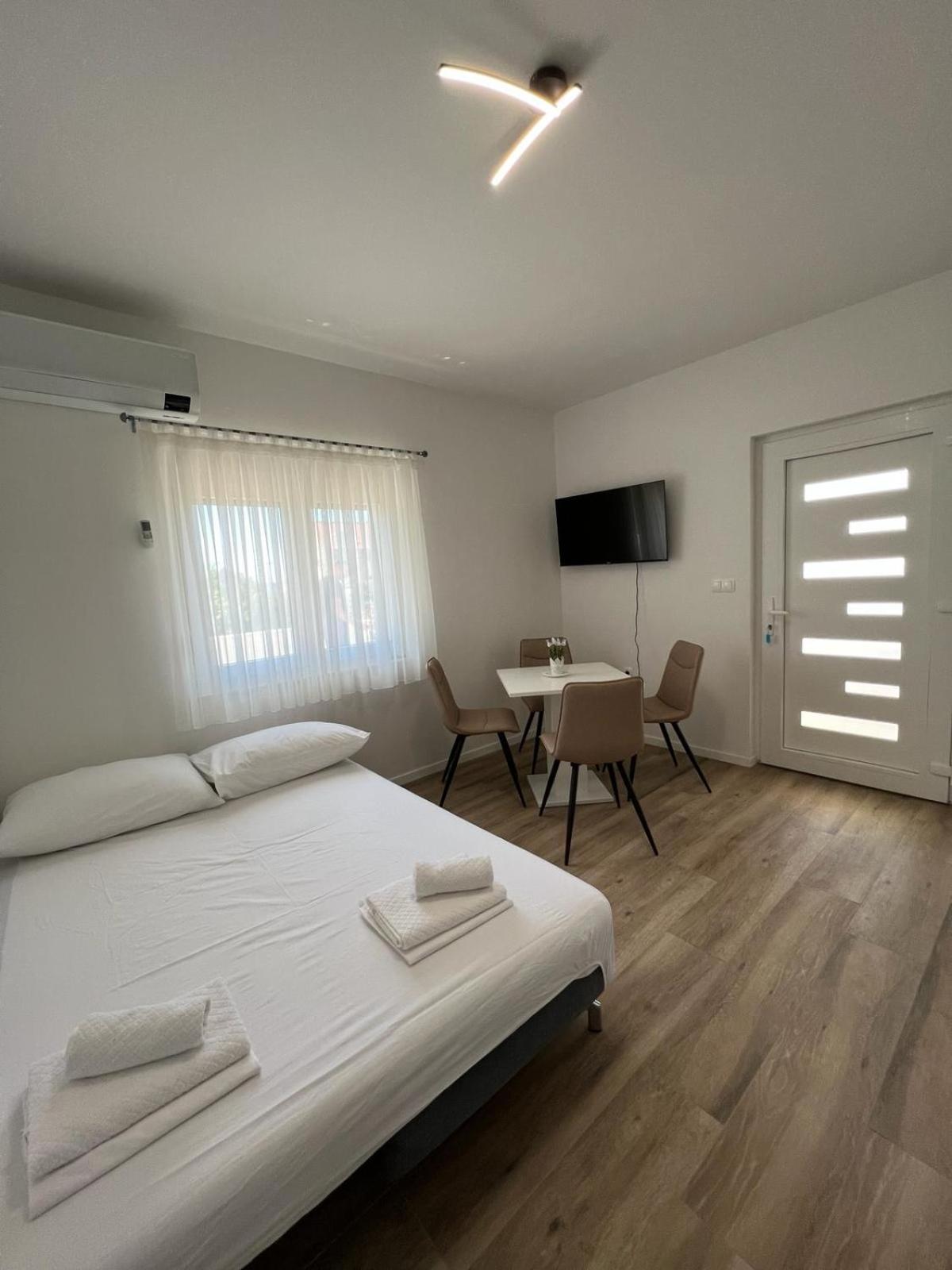 Apartments Mamma Mia 奥瑞比克 外观 照片